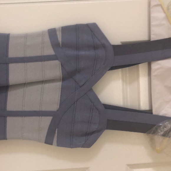 Bebe Dress - Picture 2 of 4